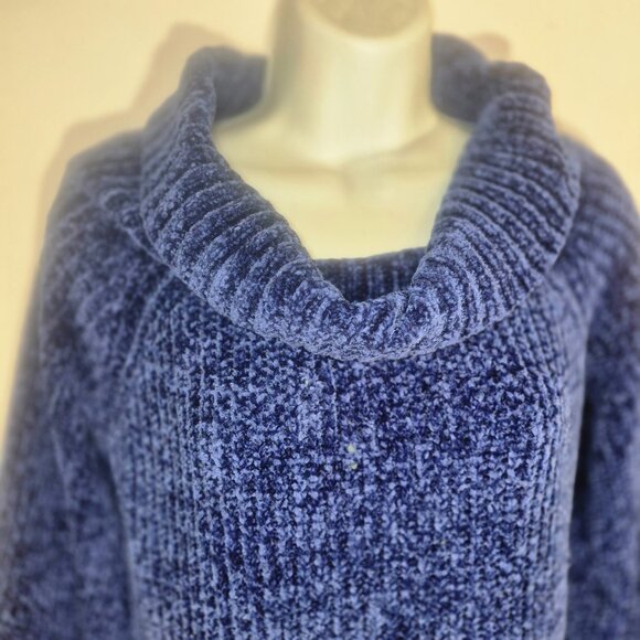 PINK ROSE Pretty Cowl Neck sweater, 2-tone Blue in size small - Picture 5 of 16